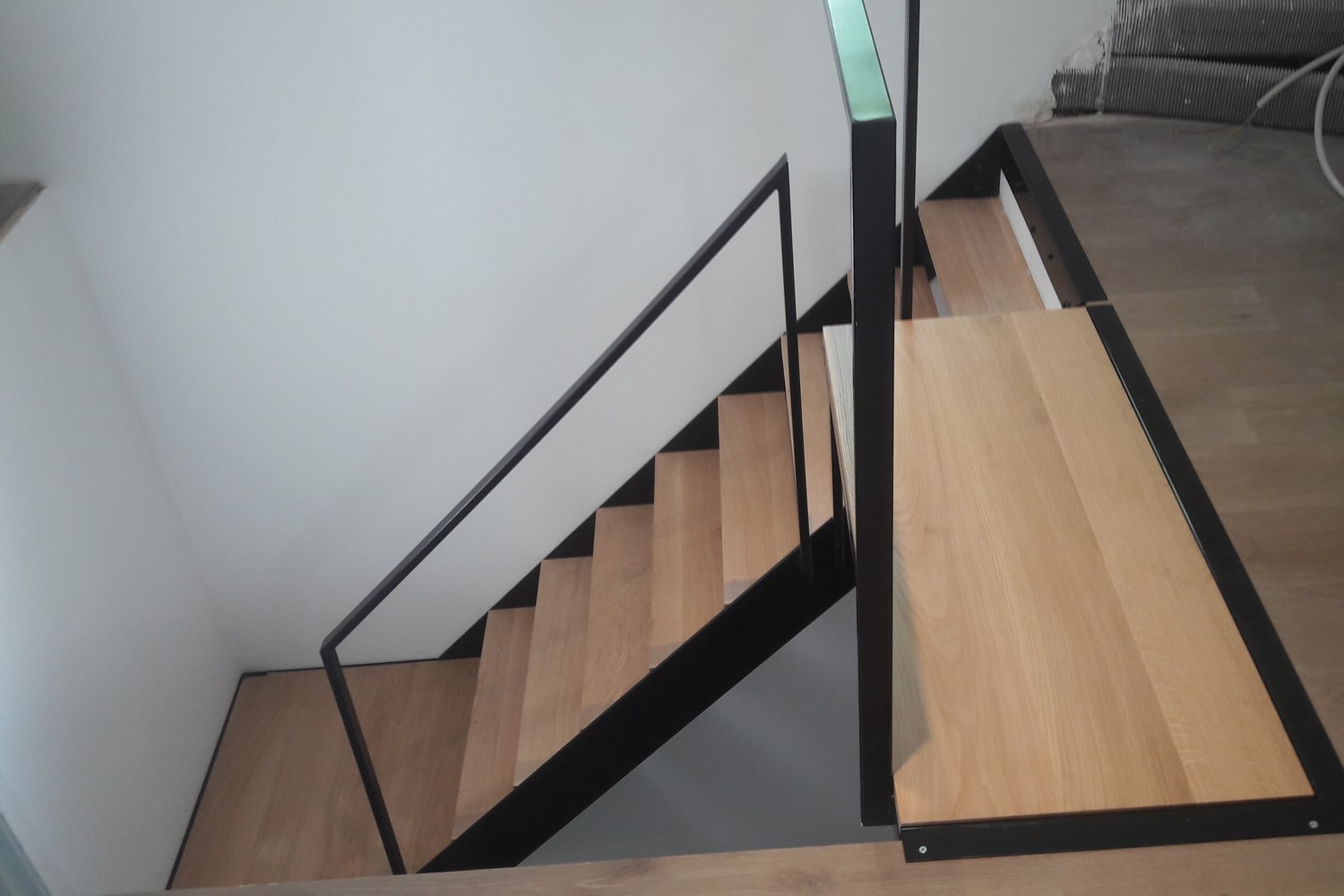 escalier métallique et bois